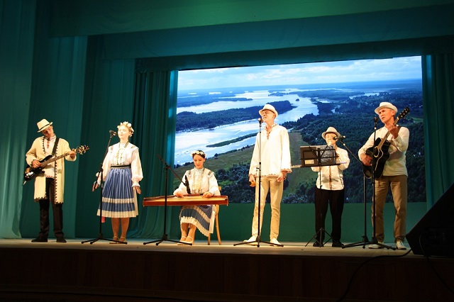 Ансамбль из Марий Эл выступил на фестивале в Сыктывкаре Ансамбль из Марий Эл выступил на фестивале в Сыктывкаре