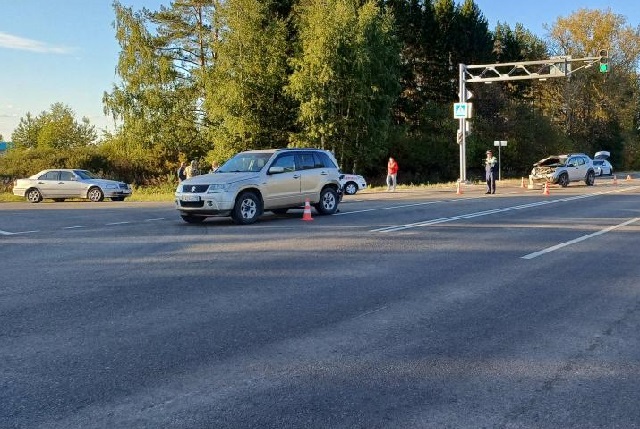 На федеральной трассе в Марий Эл столкнулись две иномарки