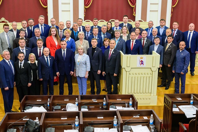 Юрий Зайцев принял участие в первой сессии Госсобрания восьмого созыва Юрий Зайцев принял участие в первой сессии Госсобрания восьмого созыва