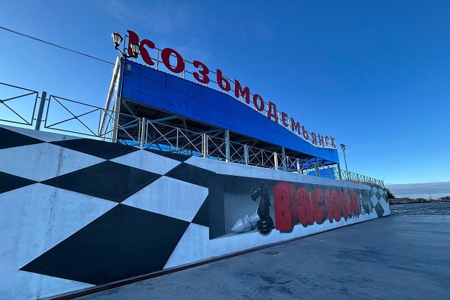 Илья Белов из Йошкар-Олы преобразил причал в Козьмодемьянске