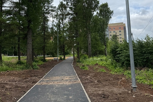 В Семёновке продолжается благоустройство сквера 
