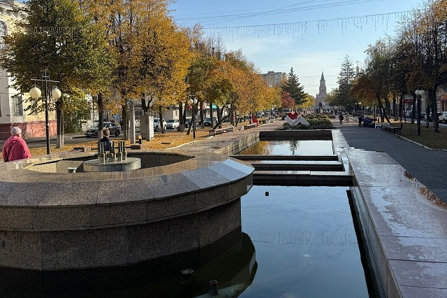 В Йошкар-Оле сотрудники «Водоканала» готовят фонтаны к зиме