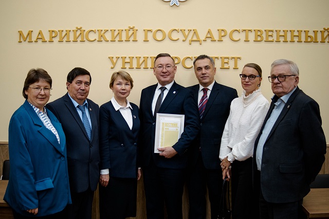 В корпусе истфила МарГУ открылся Зал учёного совета