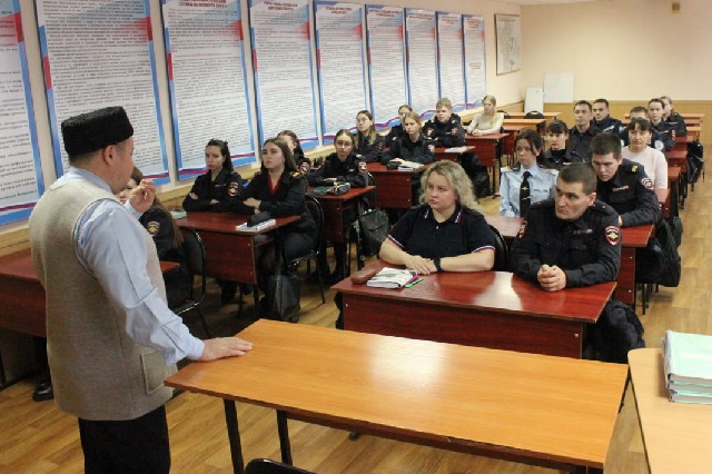 Муфтий Марий Эл встретился со слушателями Центра профподготовки МВД