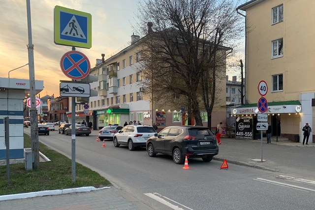 В Йошкар-Оле машина сбила ребёнка, неожиданно выбежавшего на дорогу