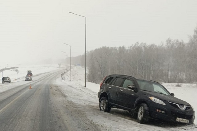 На дороге в Горномарийском районе произошло тройное столкновение