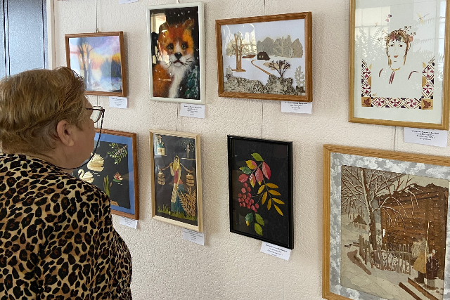 В Йошкар-Оле открылась выставка «Легенды и сказки марийского леса»