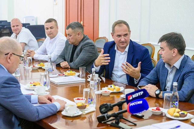 Глава Марий Эл встретился с депутатами - участниками СВО