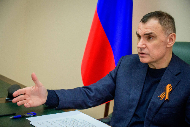 Юрий Зайцев провёл приём граждан и анонсировал ремонт дорог и школы в Марий Эл