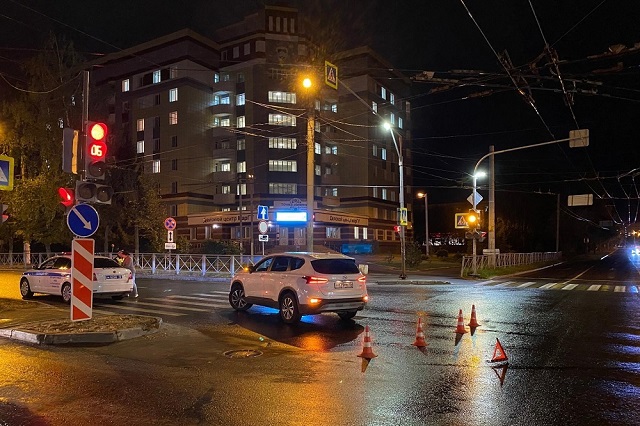 В городе Йошкар-Оле на «зебре» иномарка сбила пешехода 