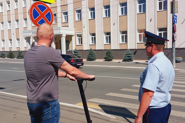 Нарушителей на электросамокатах привлекают к ответственности