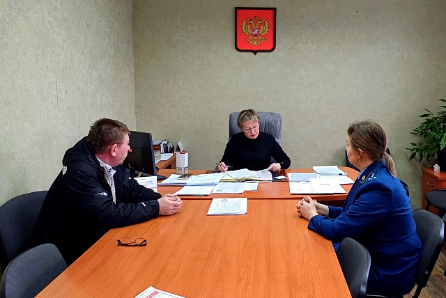 Руководитель жилищной компании оштрафован за длительное отсутствие воды 