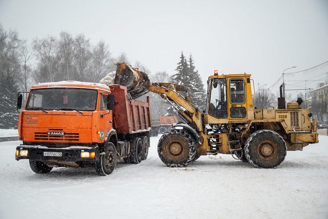 В Йошкар-Оле четыре ночи подряд будут вывозить снег с улицы Карла Маркса