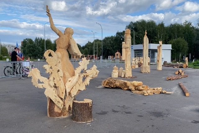 Деревянные скульптуры займут своё место в «Марий парке» 