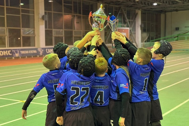 Команда «Медведи» победила на рождественском турнире по регби в Пензе 