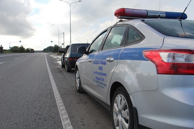 Сотрудники ГИБДД за выходные задержали 14 нетрезвых водителей