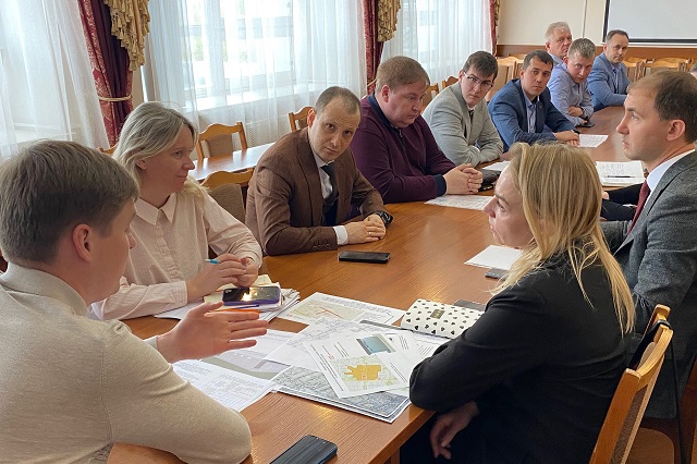 В мэрии Йошкар-Олы обсудили благоустройство общественных территорий