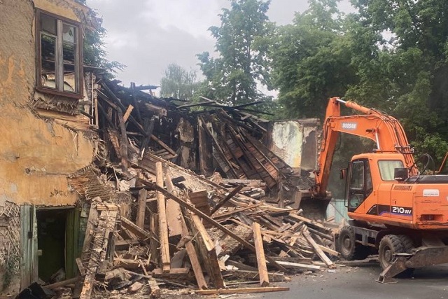 В городе Йошкар-Оле начался снос аварийных домов 