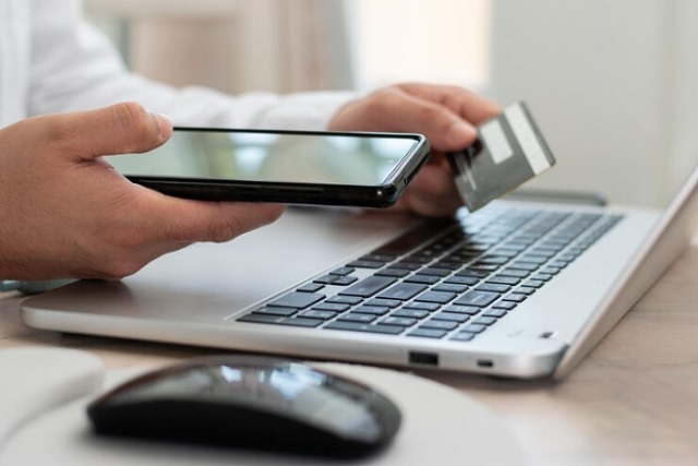 ВТБ досрочно отменит комиссию за переводы по СБП