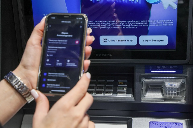 Клиенты ВТБ могут пополнить мобильную связь без комиссии в странах СНГ