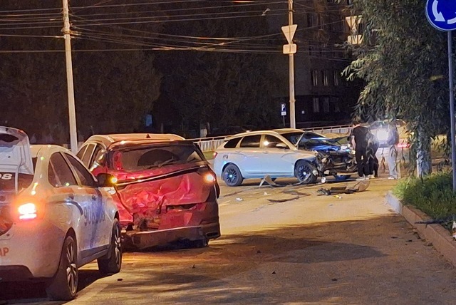 Четыре ребёнка пострадали в результате ДТП в Йошкар-Оле 