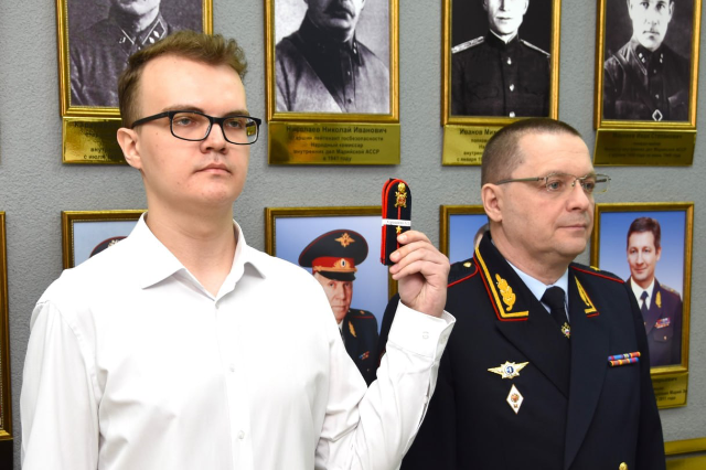 В МВД по Марий Эл шестнадцать полицейских получили первые погоны