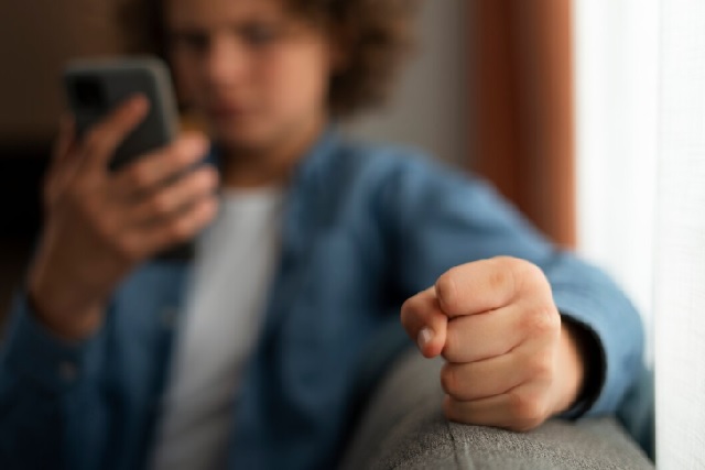 Мошенники стали запугивать клиентов банков просрочкой по ипотеке Мошенники стали запугивать клиентов банков просрочкой по ипотеке