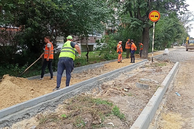 На улице Садовой ведётся подготовка к устройству дорожного покрытия