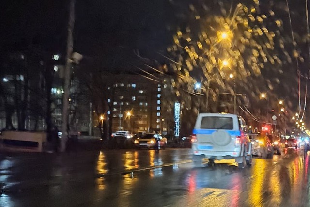 В пригороде Йошкар-Олы столкнулись четыре автомобиля 