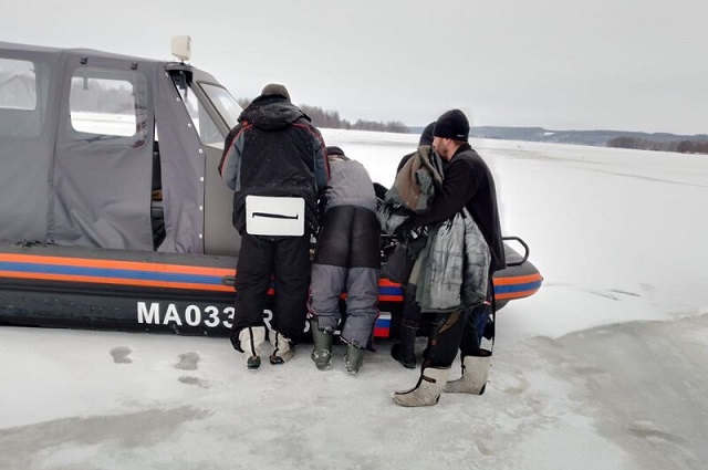 Спасатели Марий Эл пришли на помощь рыбакам из Нижнего Новгорода