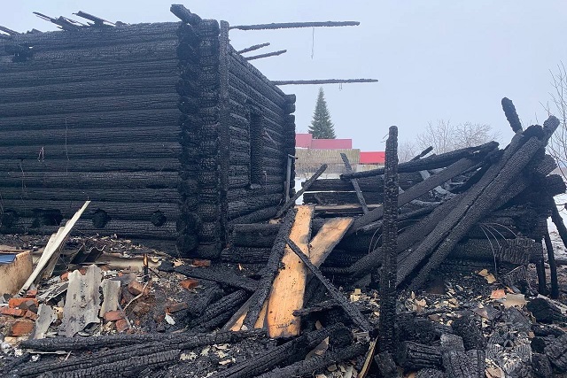 В деревне Иркино Звениговского района в результате пожара сгорел дом 