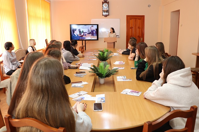 Студентам рассказали об электронных сервисах ФНС России