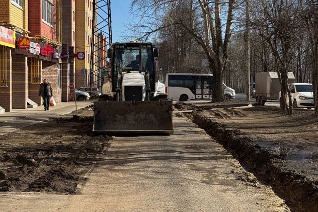 Началось благоустройство тротуара на улице Строителей в Йошкар-Оле