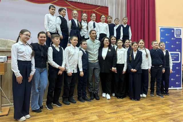 Актёр Артём Ткаченко прочёл лекцию о «Празднике непослушания» в Йошкар-Оле