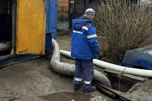 Вторая насосная станция заработала на подтопленных территориях Волжска