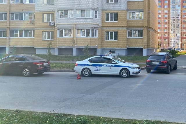 В Йошкар-Оле трёхлетняя девочка попала под колёса иномарки 