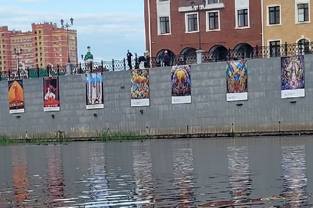 В Йошкар-Оле можно увидеть выставку на воде в жанре этнофутуризма 