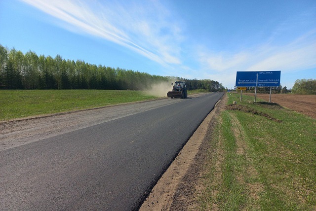 Завершается ремонт объездной дороги в Новом Торъяле  Завершается ремонт объездной дороги в Новом Торъяле