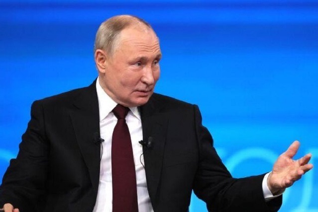 Более 1,8 млн обращений поступило на прямую линию с Владимиром Путиным 