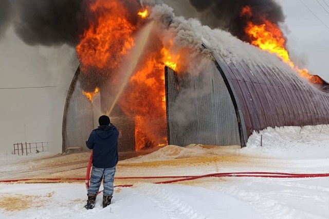 В Марий Эл сгорело здание для содержания и эксплуатации автотехники