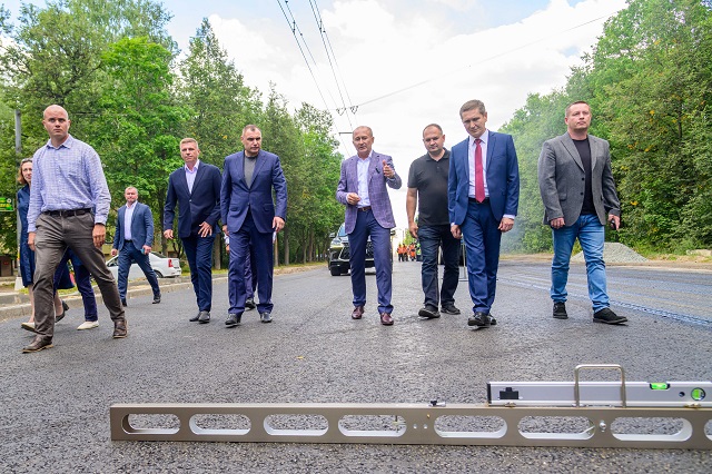 В Йошкар-Оле идёт ремонт проезжей части улицы Мира В Йошкар-Оле идёт ремонт проезжей части улицы Мира