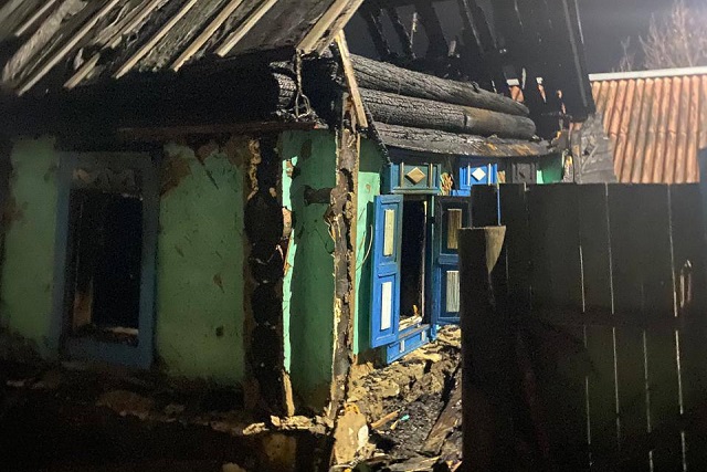 Поджигательница жилого дома в Морках заключена под стражу 