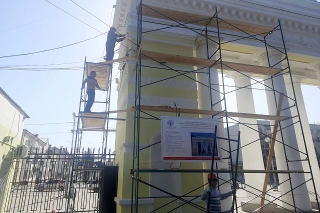 В Йошкар-Оле реставрируют арку главного входа Центрального парка В Йошкар-Оле реставрируют арку главного входа Центрального парка