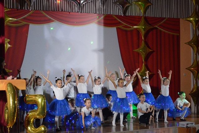 Средняя школа №15 Йошкар-Олы отметила свой 65-летний юбилей 