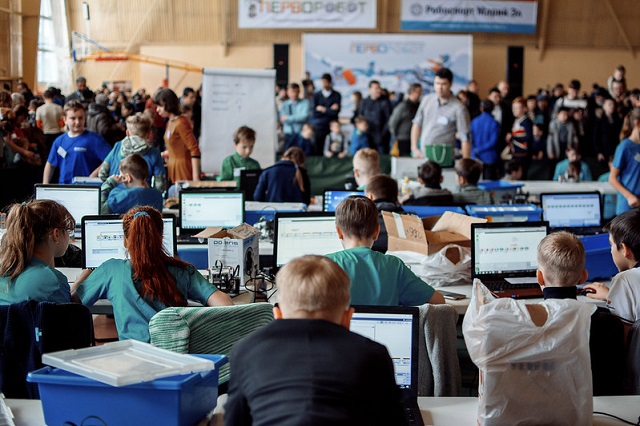 Завершается прием на курсы программирования «Код будущего»