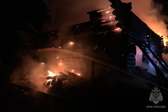 Госпожнадзор выясняет причину пожара в Звениговском районе  Госпожнадзор выясняет причину пожара в Звениговском районе