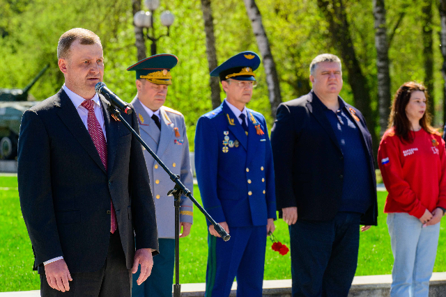  В Йошкар-Оле в преддверии 9 Мая зажгли «Огонь Победы» 