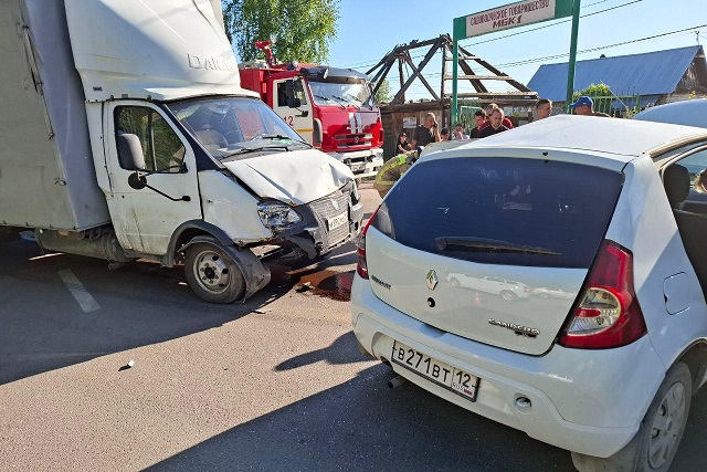 После аварии в Волжске в больнице скончался пожилой водитель 