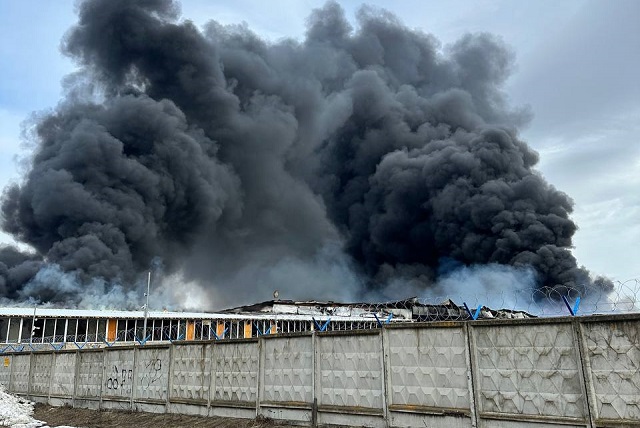 Крупный пожар на производственном предприятии произошёл в Марий Эл 