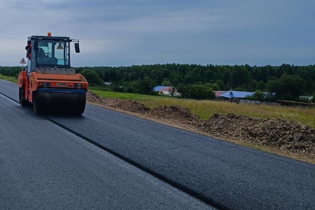 Стартовали ремонтные работы на дороге к посёлку Куженер